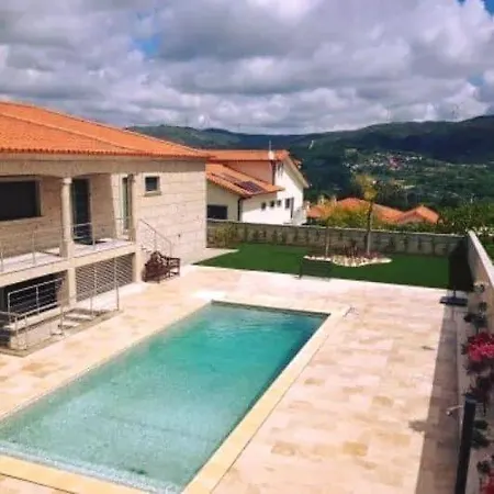 Villa Moradia Com Piscina Vista Sobre A Natureza Moreira de Rei