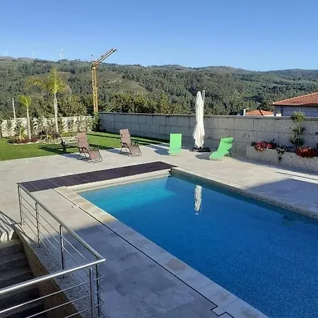 Moradia Com Piscina Vista Sobre A Natureza 别墅