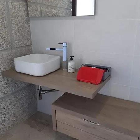 Moradia Com Piscina Vista Sobre A Natureza Moreira de Rei